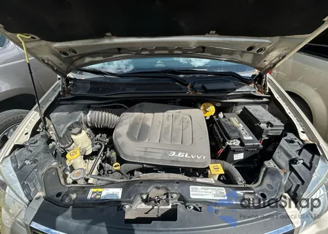 2016 Chrysler Town & Country Touring z USA, uszkodzony, nr VIN 2C4RC1BG1GR259868